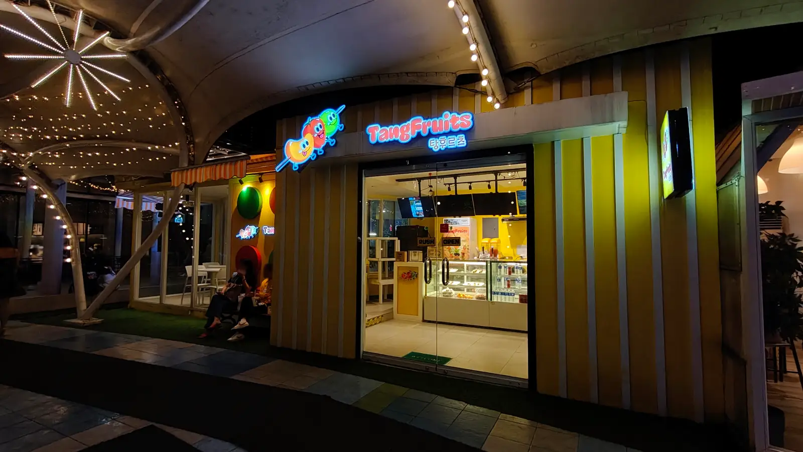 TANGFRUITS in SM City North EDSA